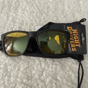 Foster Grant Men's Black Frame Sunglasses with Yellow-Green Mirrored Lenses
